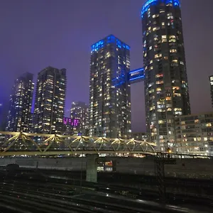 Downtown Condo, Free Indoor Parking With Amazing View Toronto